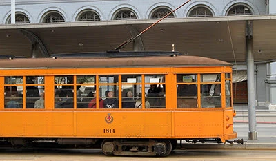 streetcar San Francisco Embarcadero Scavenger Hunt Walking Tour