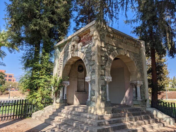 Old Pasadena Scavenger Hunt Walking Tour - Image 6