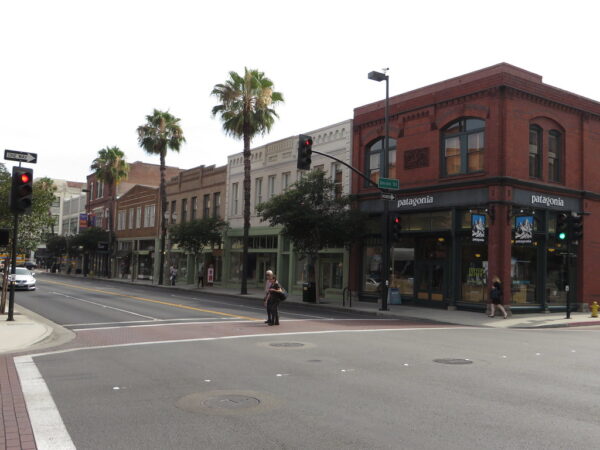 Old Pasadena Scavenger Hunt Walking Tour - Image 3