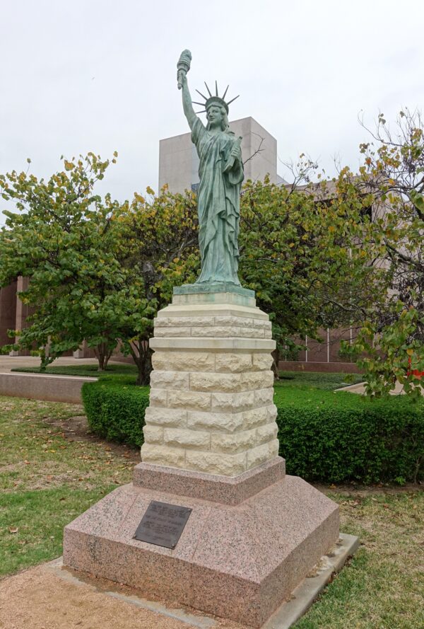 Austin Scavenger Hunt Walking Tour - Image 5