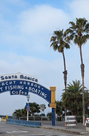 Santa Monica Scavenger Hunt Walking Tour
