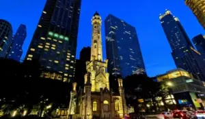 Chicago Magnificent Mile Scavenger Hunt Walking Tour