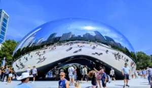 Chicago Loop and Millennium Park Scavenger Hunt Walking Tour