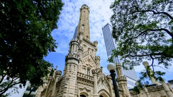 Chicago Magnificent Mile Scavenger Hunt Walking Tour - Image 3
