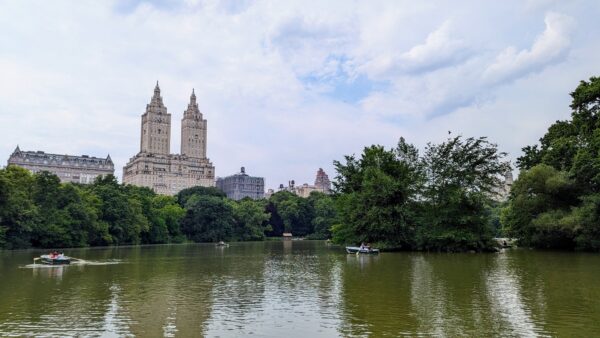 New York Central Park Scavenger Hunt Walking Tour