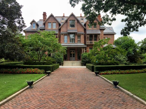 Raleigh Scavenger Hunt Walking Tour