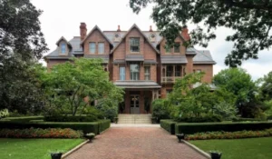 Raleigh Scavenger Hunt Walking Tour