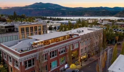 Hood River OR aerial view.webp in Hood River Scavenger Hunt, OR