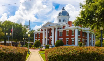 Pasco County Courthouse Dade City Florida_16x9.jpg in Dade City Scavenger Hunt, FL