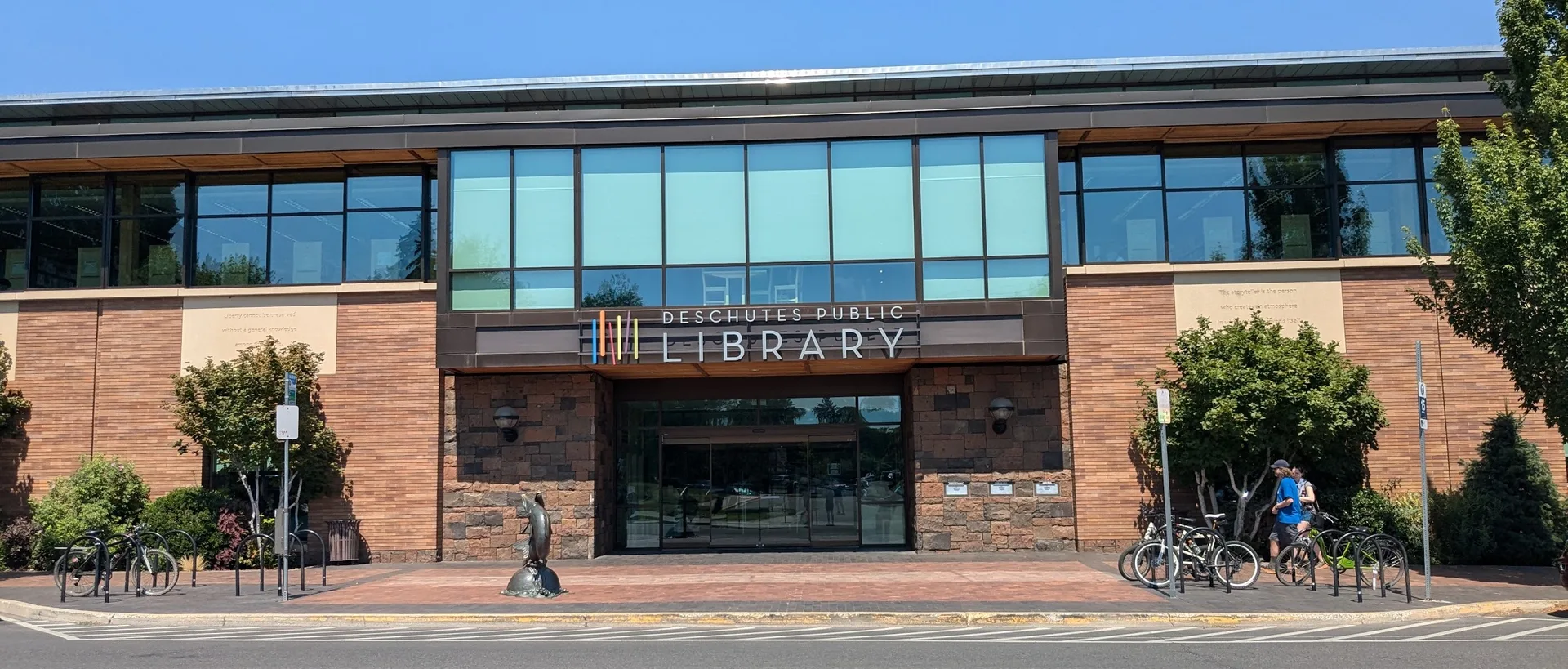 Downtown Bend Library (cropped).jpg in Bend Scavenger Hunt
