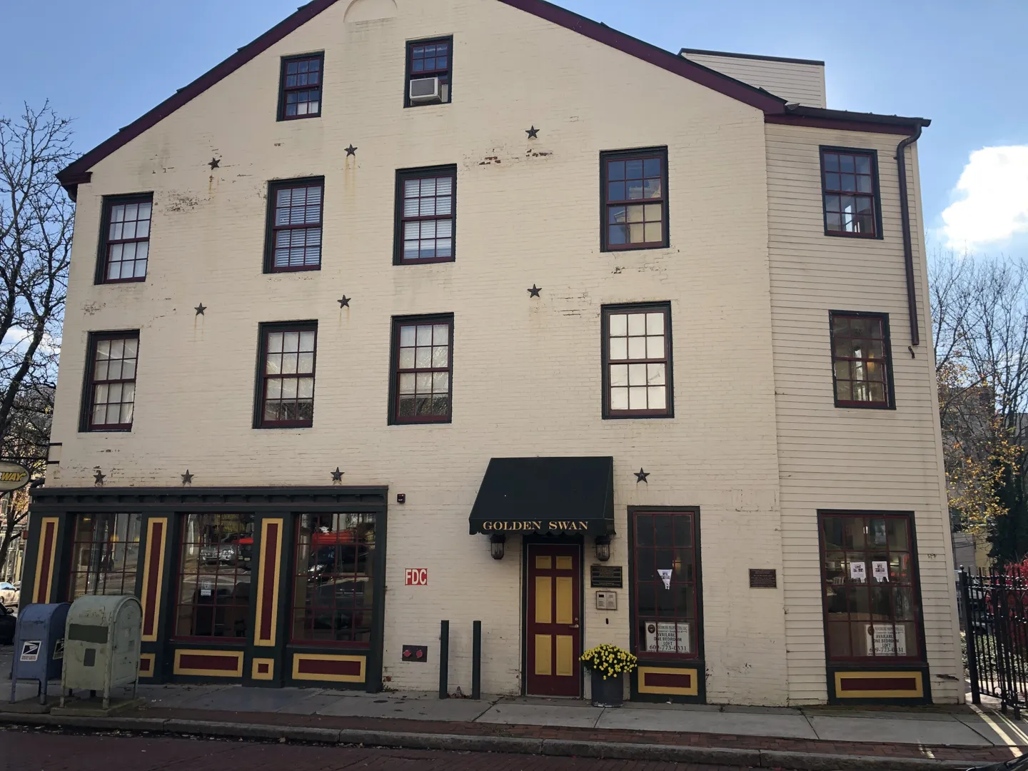 Golden Swan, Trenton NJ.jpg in Trenton New Jersey Scavenger Hunt, NJ