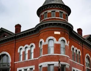 Red Brick Building in Staunton Virgina.jpg in Staunton Virginia Scavenger Hunt, VA