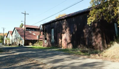The Knight Foundry in Sutter Creek, California, a historic, water-powered cast-iron works, later abandoned LCCN2013633993.tif in Sutter Creek Scavenger Hunt