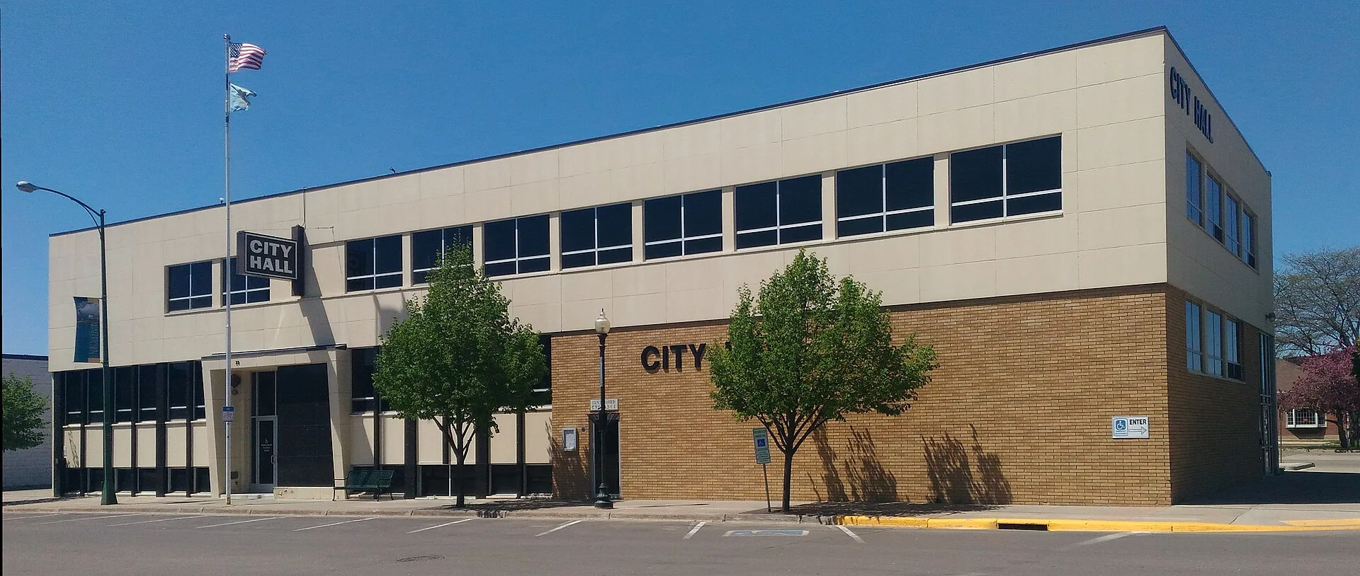 Watertown City Hall, South Dakota.jpg in Watertown Scavenger Hunt, SD