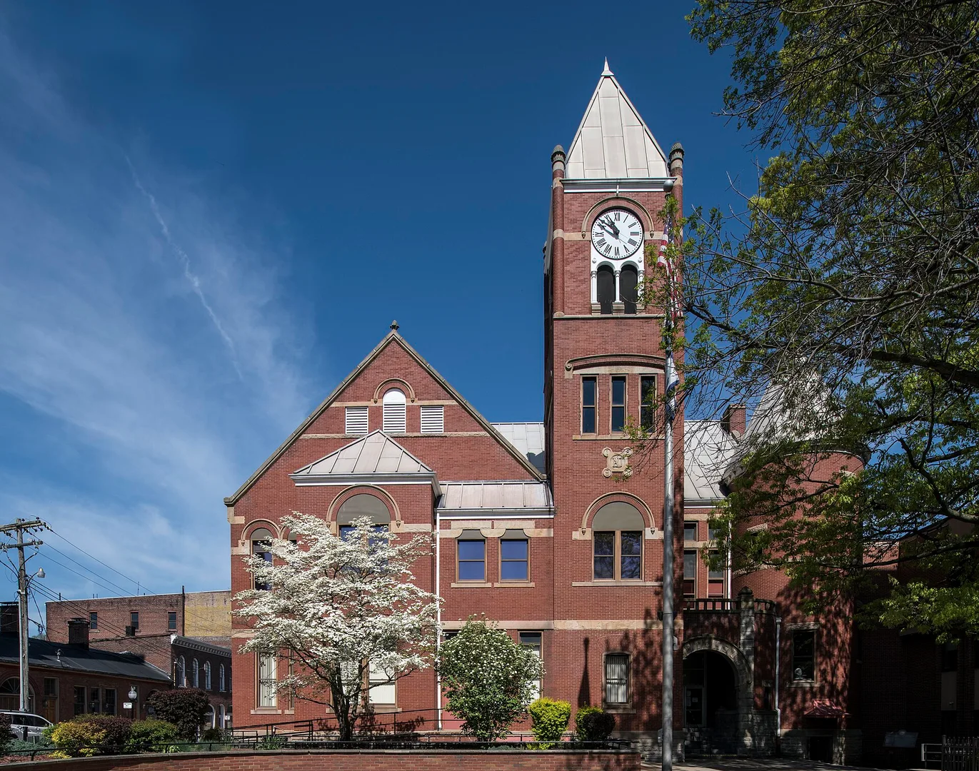 The Monongalia County Courthouse in Morgantown, West Virginia LCCN2015631558.jpg in Morgantown Scavenger Hunt, WV