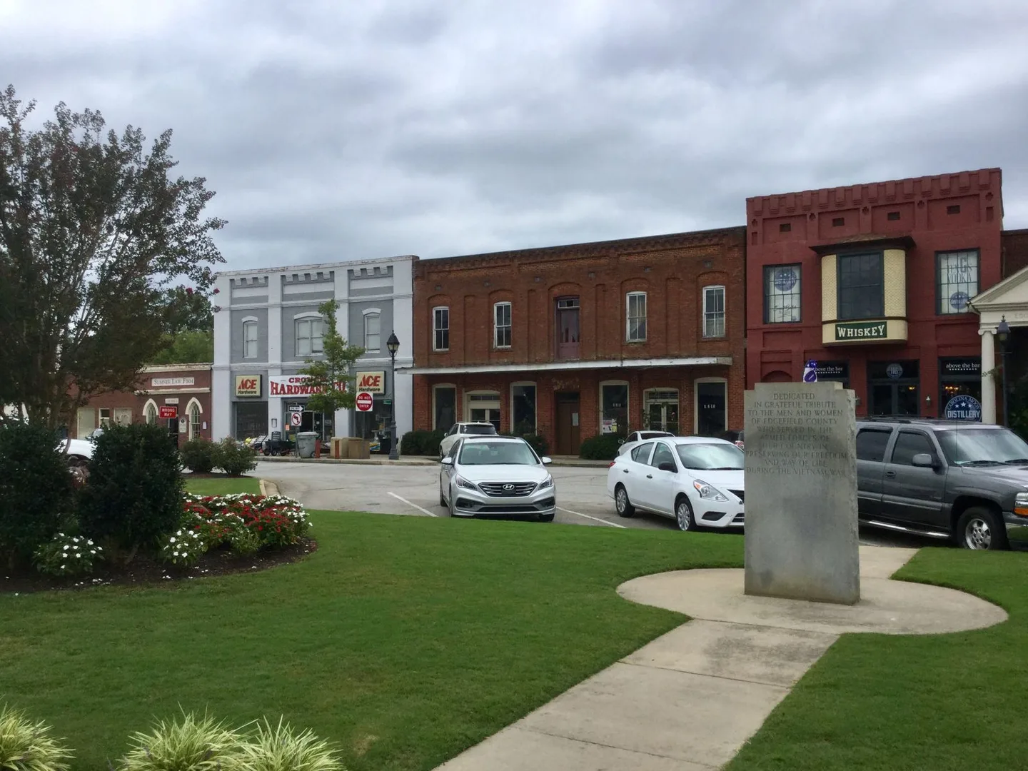 Town Square 1 - Edgefield, SC.jpg in Edgefield Scavenger Hunt