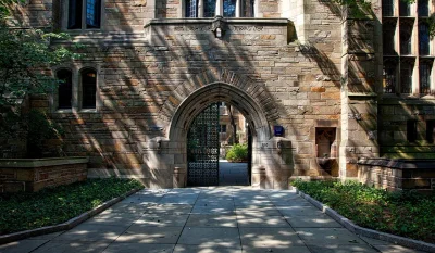 Yale University in New Haven Scavenger Hunt, CT