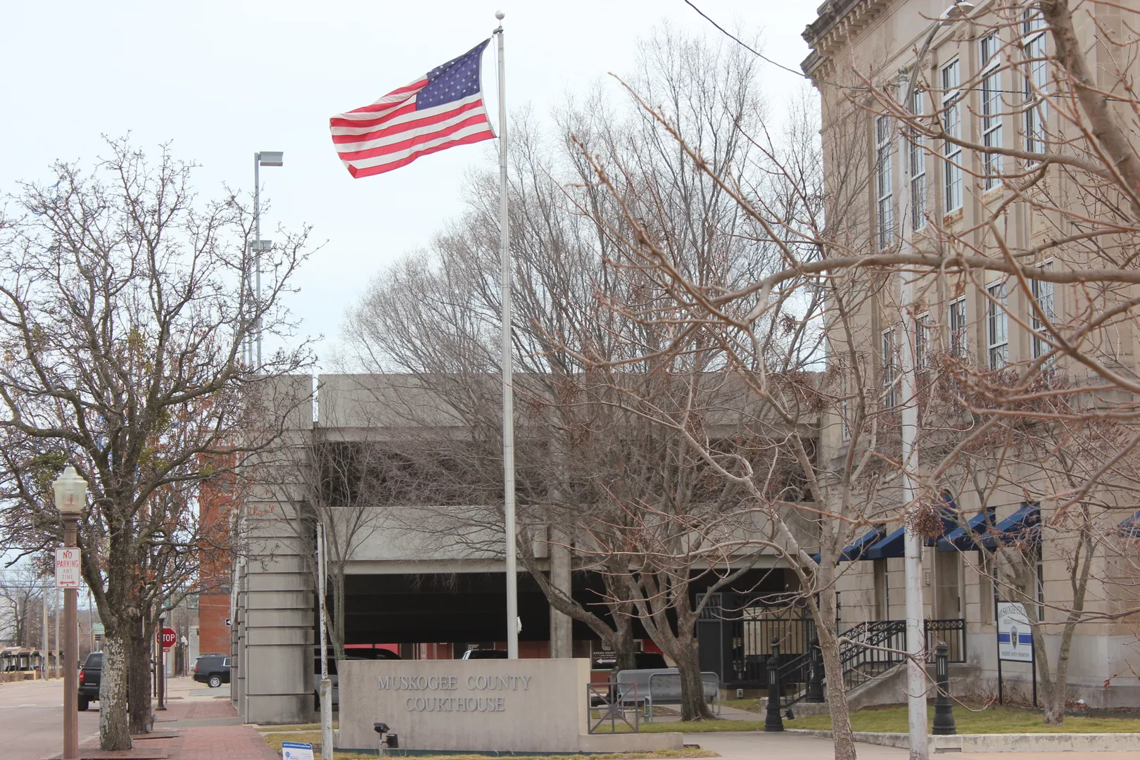 Muskogee County Court House Flagpole 2023.jpg in Muskogee Scavenger Hunt, OK