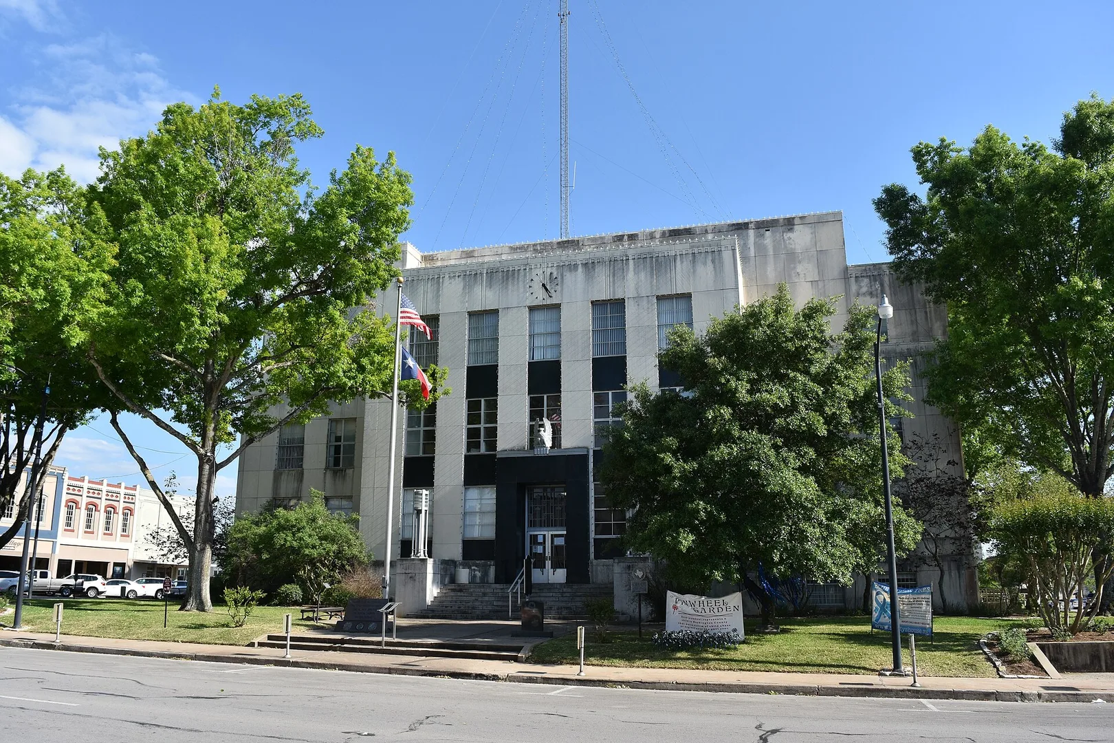 Washington County Courthouse Brenham Texas USA DSC 1952 ad.jpg in Brenham Scavenger Hunt, TX
