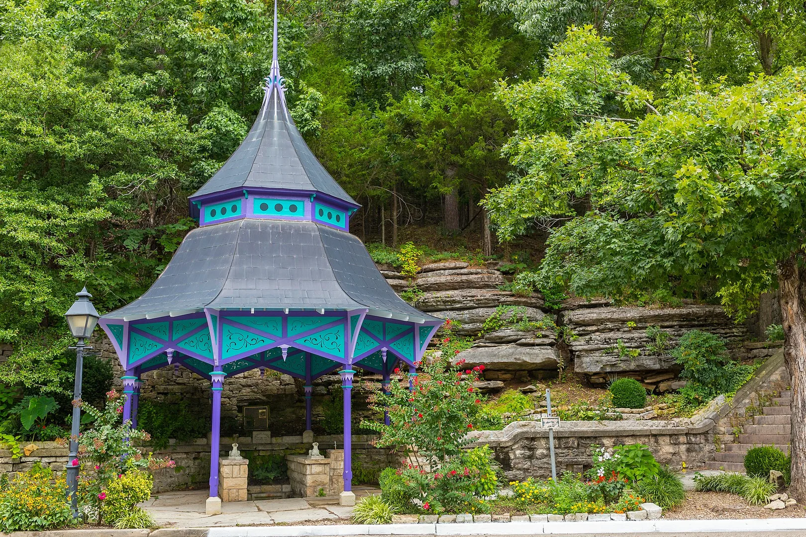 Cresent Spring, one of the many springs Eureka Springs, Arkansas was founded on.jpg in Eureka Springs Scavenger Hunt, AR