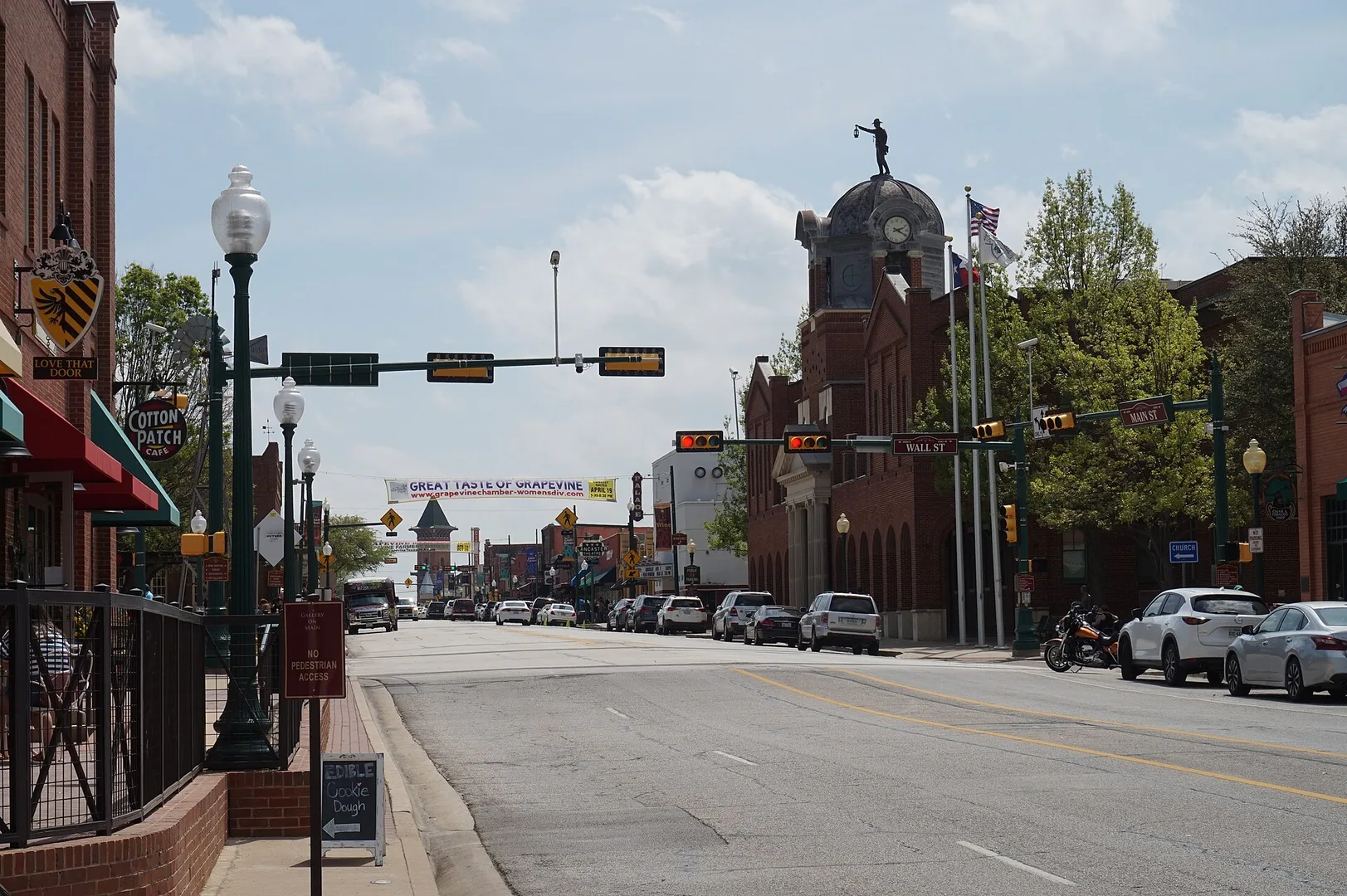 GrapevineTX MainSt 04Mar2018.jpg in Grapevine Scavenger Hunt, TX