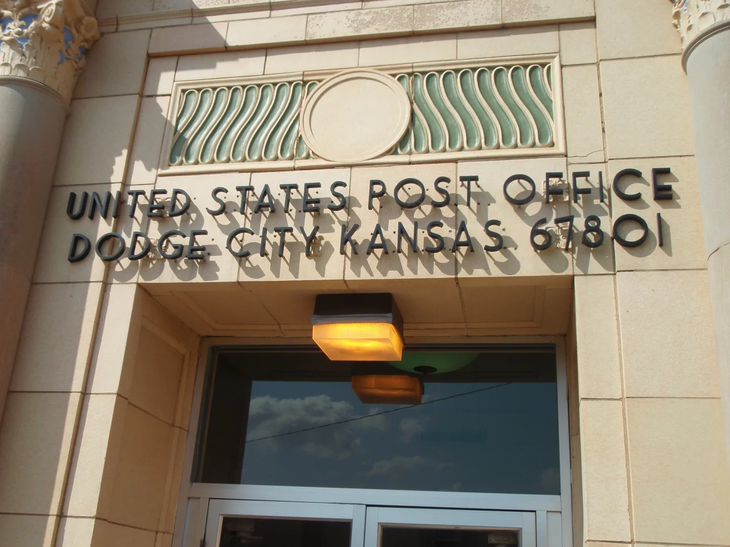 Post office dodge city kansas sign 2009.jpg in Dodge City Scavenger Hunt, KS