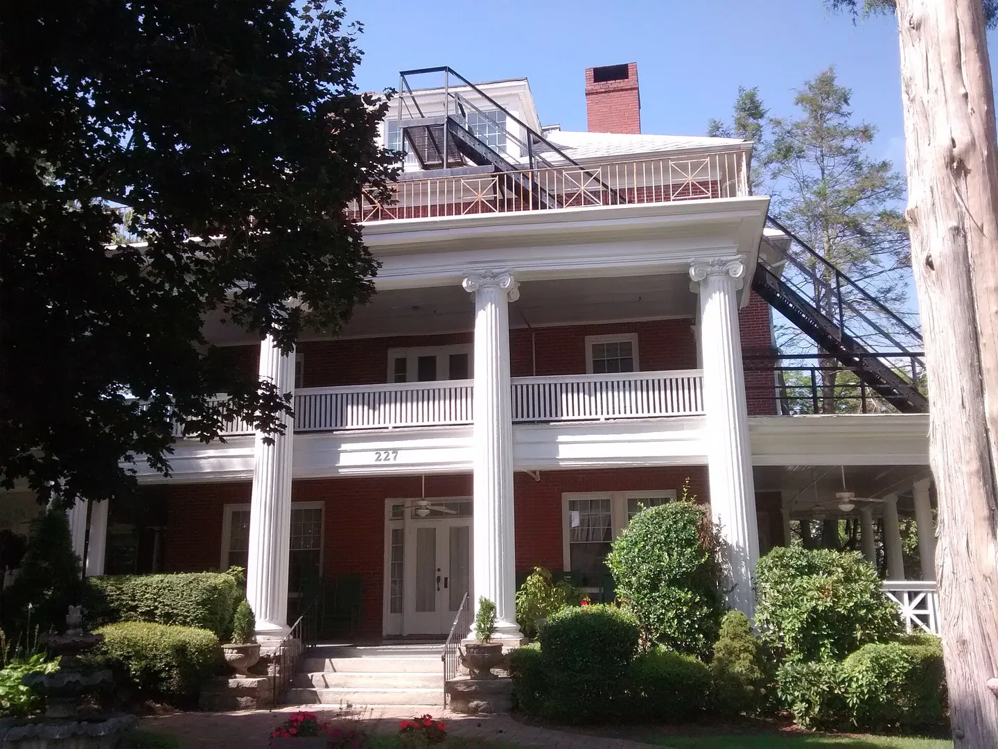 The Cedars (Hendersonville).jpg in Hendersonville North Carolina Scavenger Hunt, NC