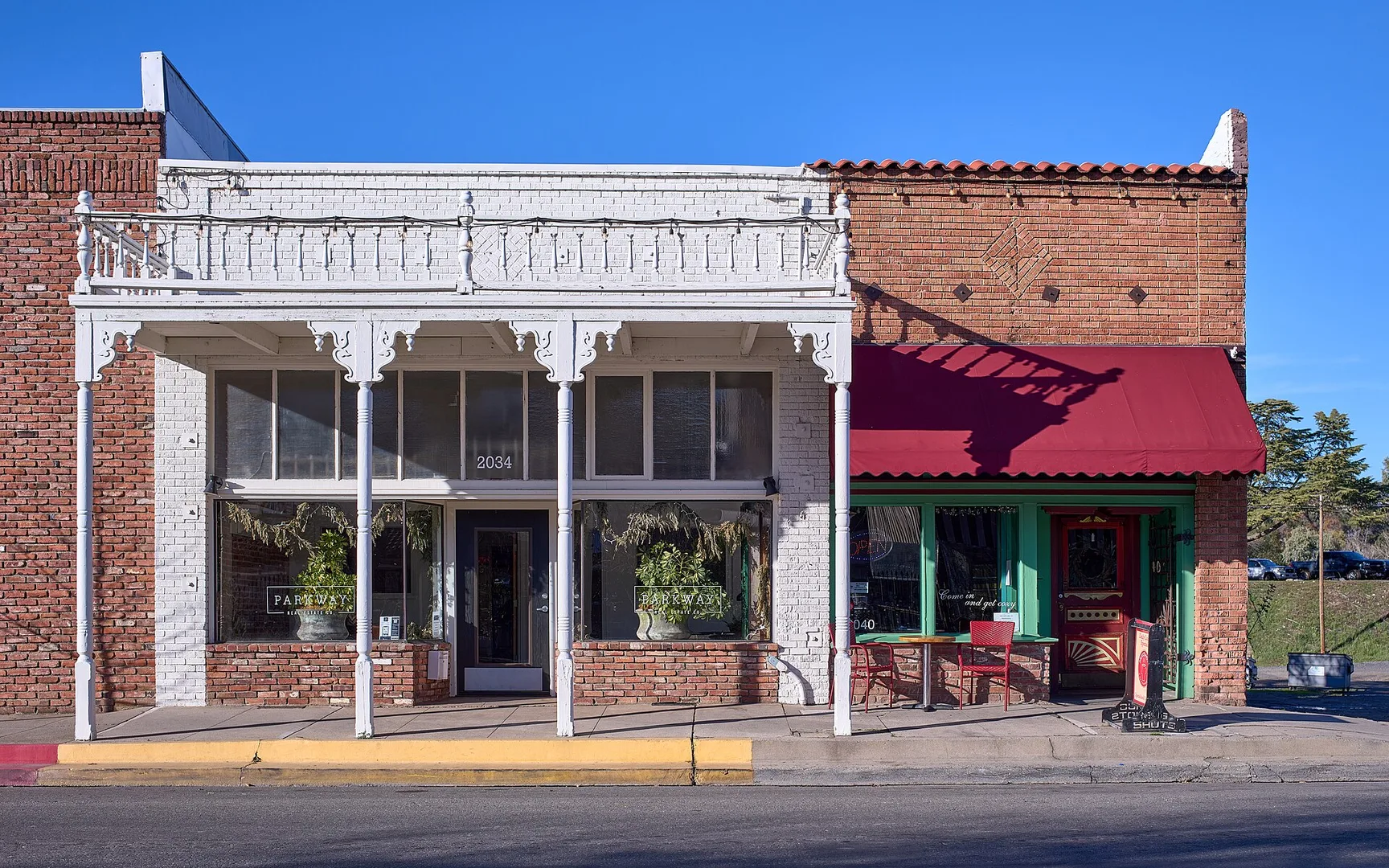 Buildings on Montgomery Street in Oroville (2023)-L1004147.jpg in Oroville Scavenger Hunt