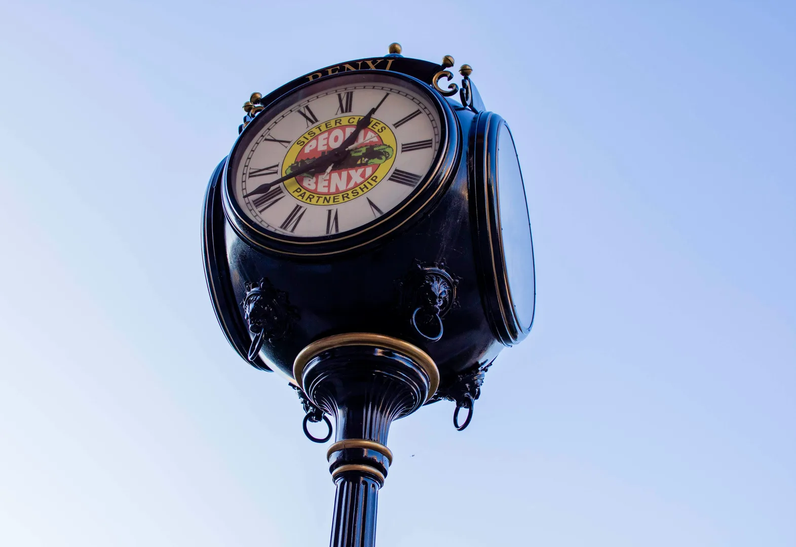 Peoria vintage clock in Peoria Scavenger Hunt, IL