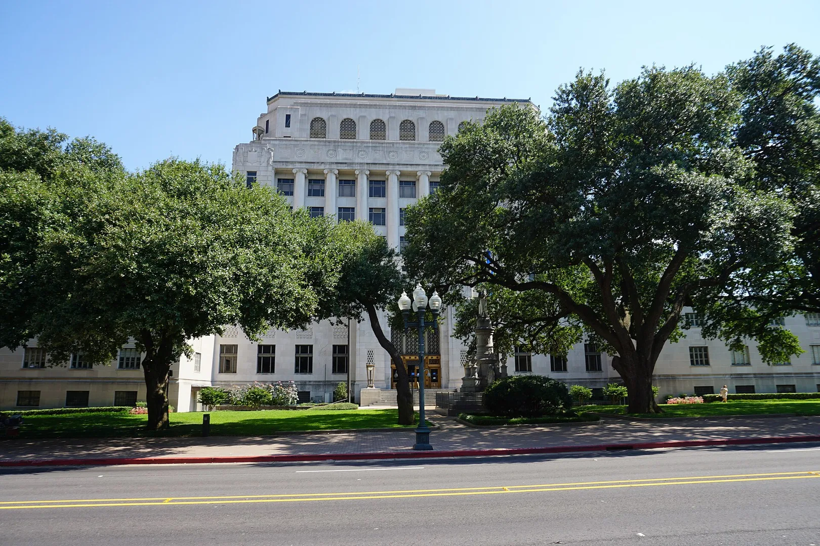 Shreveport September 2015 114 (Caddo Parish Courthouse).jpg in Shreveport Scavenger Hunt, LA
